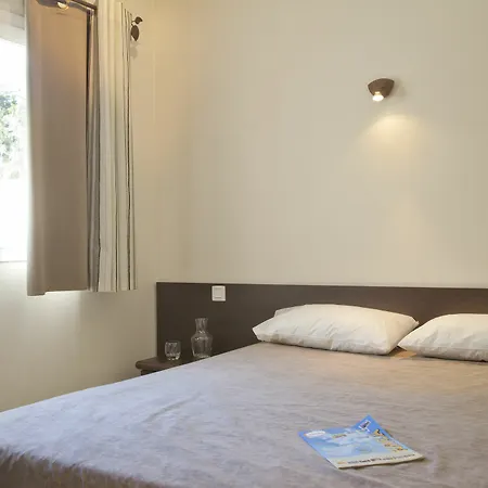 Vacanceole - Lisa Maria Sari-Solenzara