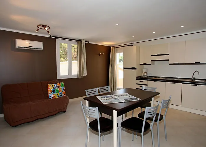 Prázdninový areál Vacanceole - Lisa Maria Sari-Solenzara