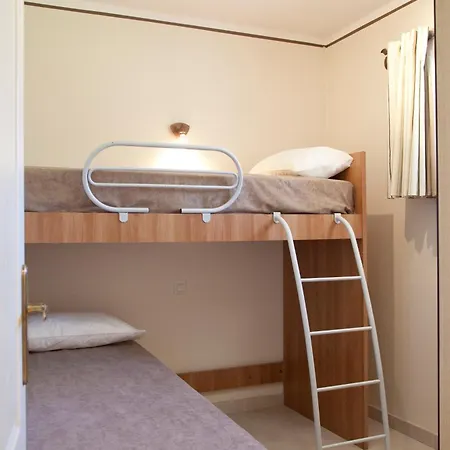 Vacanceole - Lisa Maria 3*