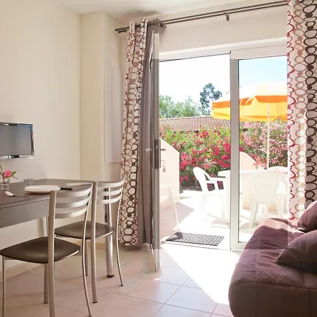 Vacanceole - Lisa Maria Tatil parkı Sari-Solenzara