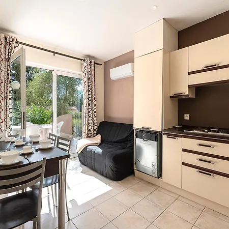 Vacanceole - Lisa Maria Vakantiepark Sari-Solenzara