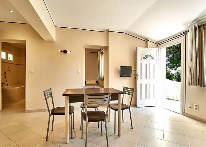 Vacanceole - Lisa Maria 3*