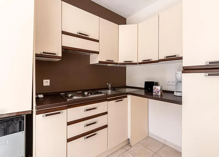 Vacanceole - Lisa Maria Sari-Solenzara